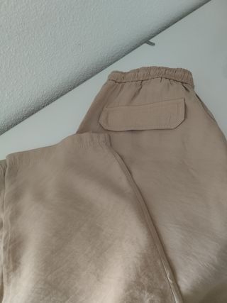 Pantalón beige verano fluido
