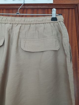 Pantalón beige verano fluido