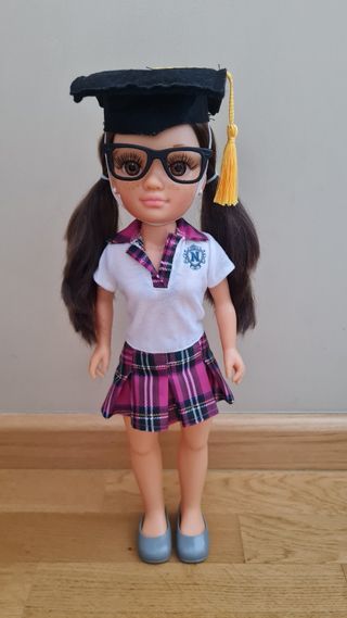 Muñeca Nancy Colegiala