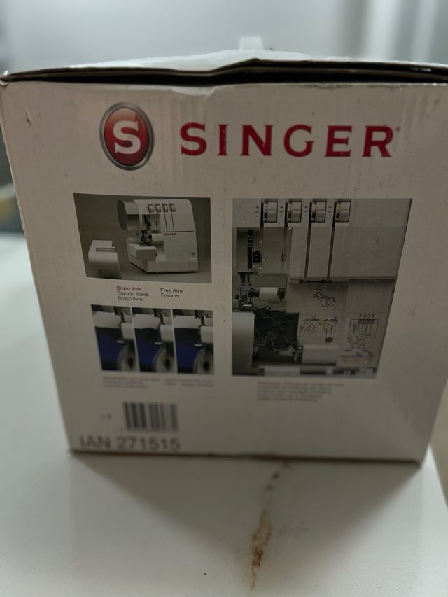 Remalladora. Overlock Singer.