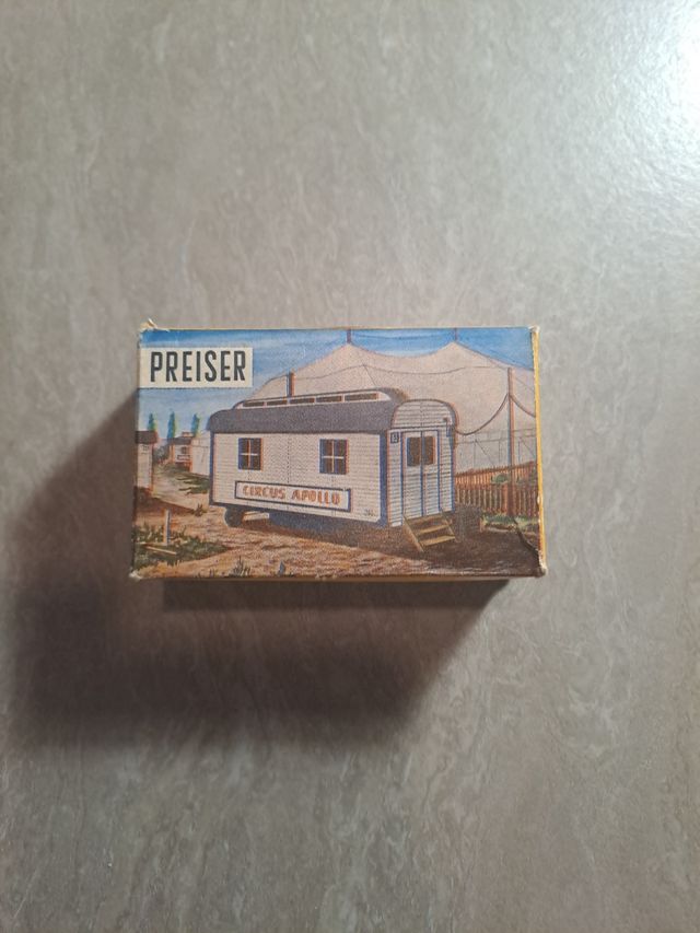 Preiser 601 - Carrozzina Circo