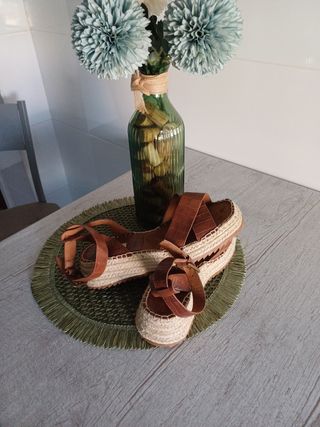 Sandalias esparto planas marrones