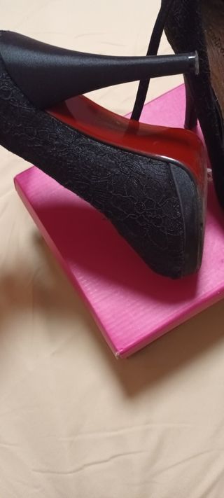Zapatos Maria Rojo negros tacón