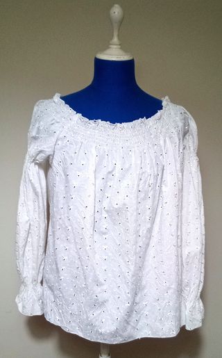 Blusa blanca bordada estilo Cubana 