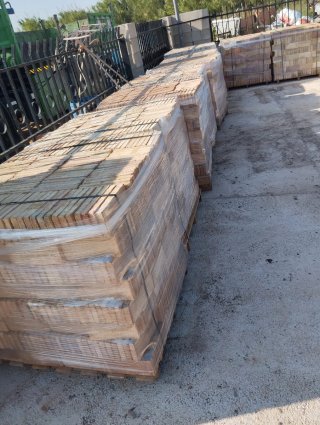 Ladrillos mazizo940 unid. 300 euros por palet
