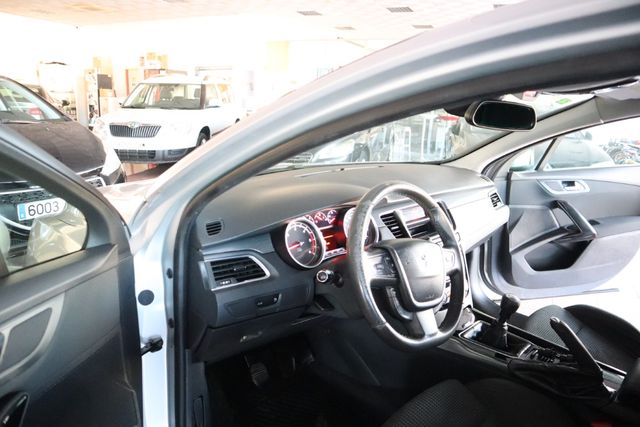 Peugeot 508 2012