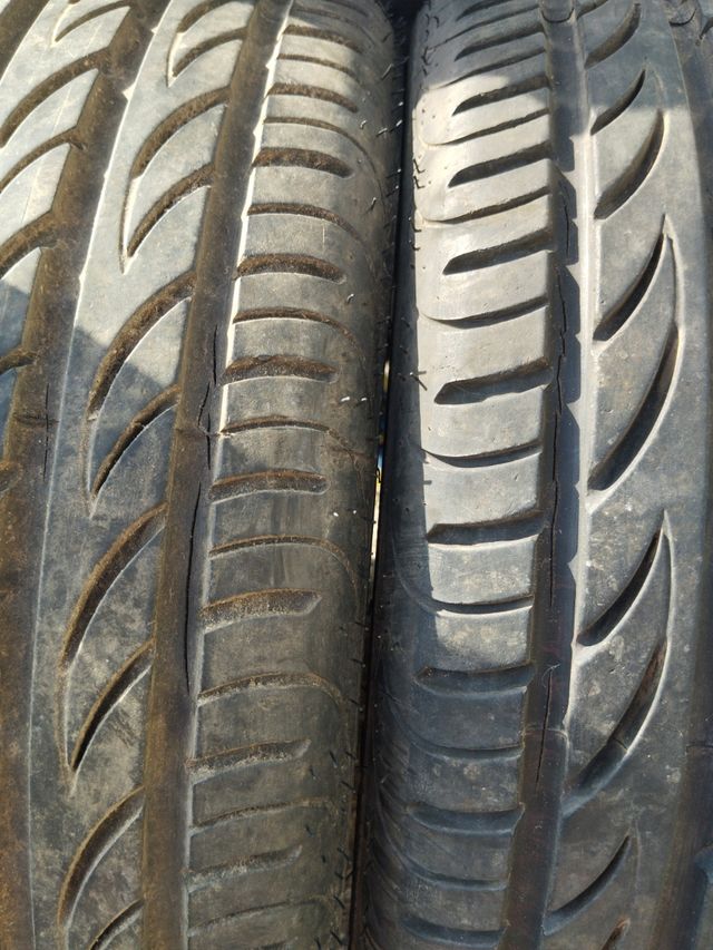 Neumáticos usados 215/45 R17 91Y