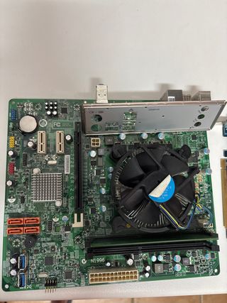 Placa base MS-7728 + gráfica Gigabyte