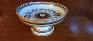 Frutero y tarros de cerámica.