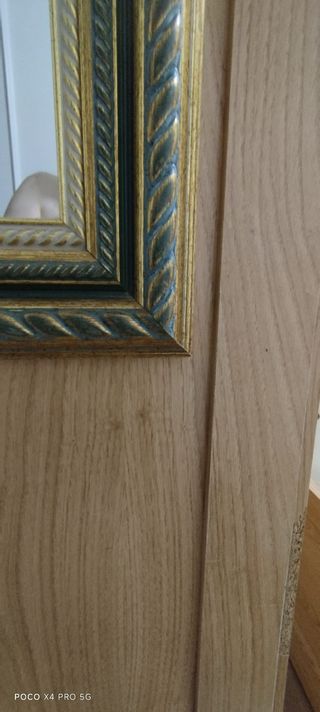 Espejo clásico dorado y verde