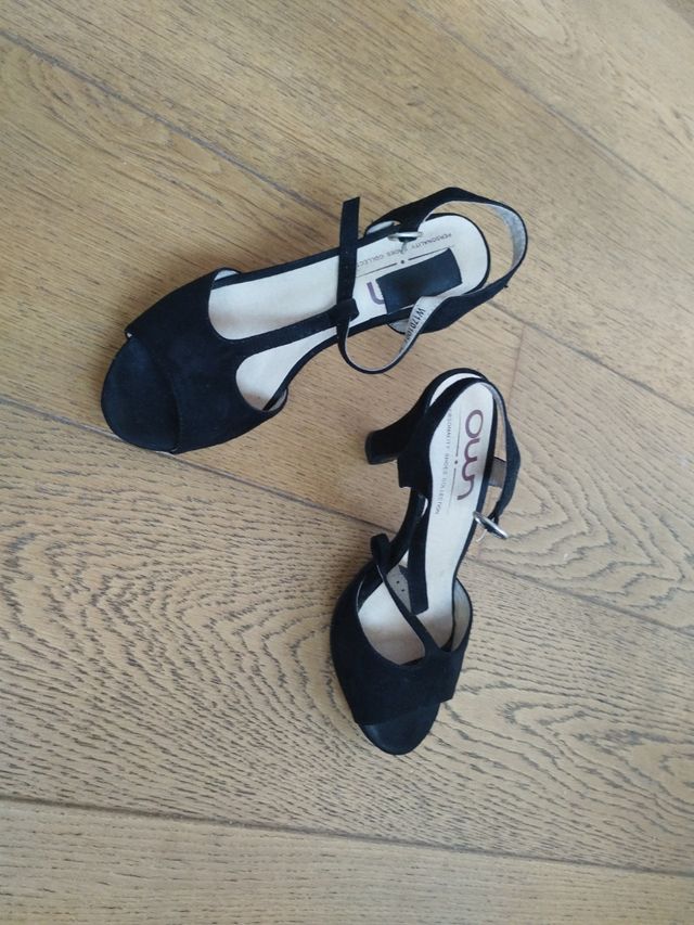 Sandalias negras Own tacón hebilla