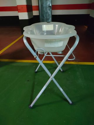 Bañera bebe con patas y adaptador 