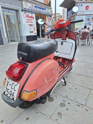 VESPA 200 IRIS roja clásica