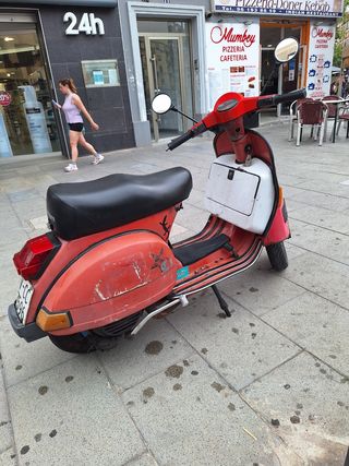 VESPA 200 IRIS roja clásica