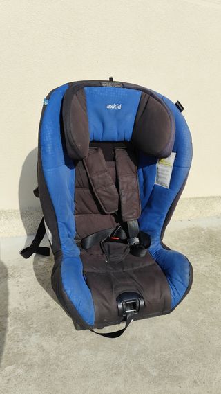 Silla Axkid coche azul