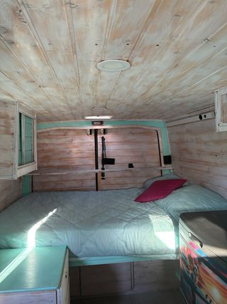 Alquilo camper (Crafter). Ubicación: Conil (Cádiz)