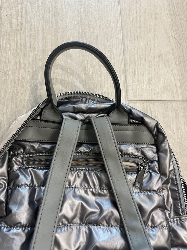 Mochila plateada