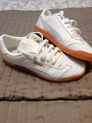 Zapatillas Puma Club 5V5 blancas y azul 38