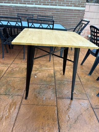 Mesa alta metal y madera