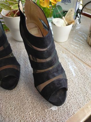 Zapatos negros tacón alto