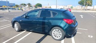 Opel Astra 2013