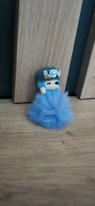 Precioso llavero pompón perro caniche