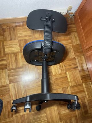 Silla oficina giratoria azul