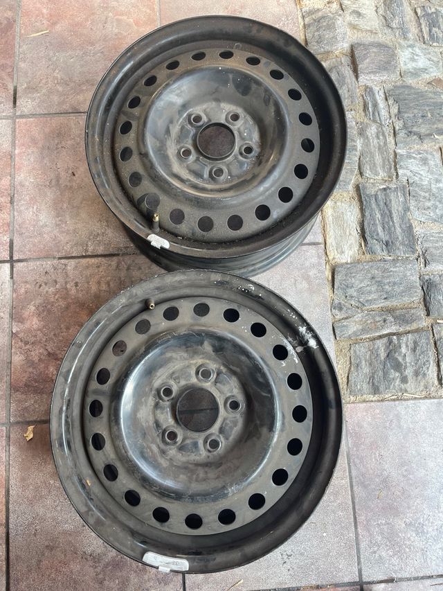 2 Llantas 16” Nissan 200SX S14