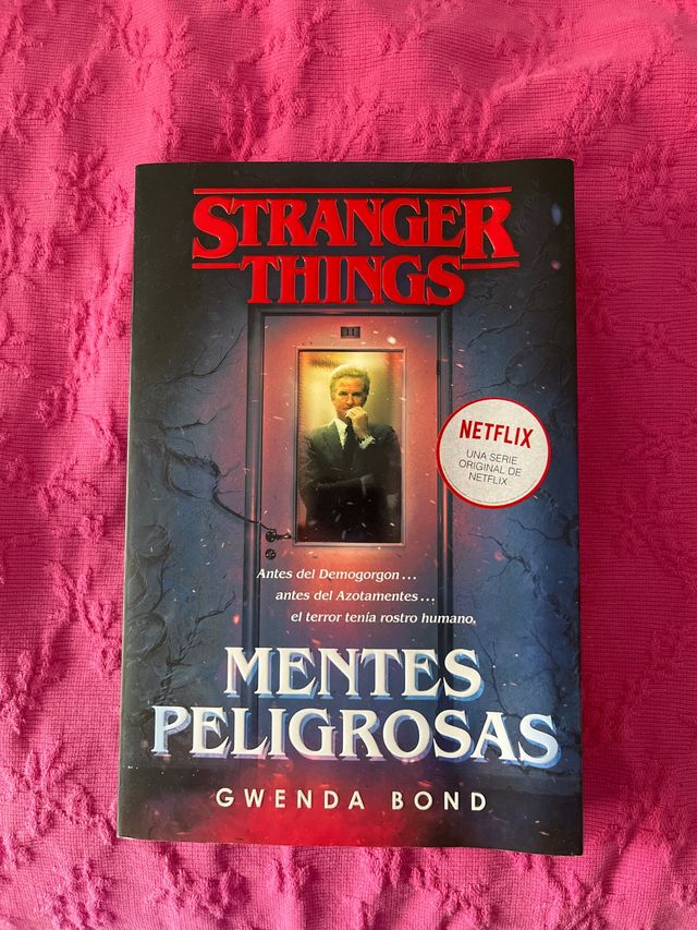 Libro Mentes peligrosas / Stranger things