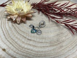 ✨Charm Brújula, cámara, mundo corazón