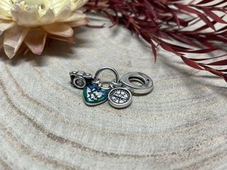 ✨Charm Brújula, cámara, mundo corazón