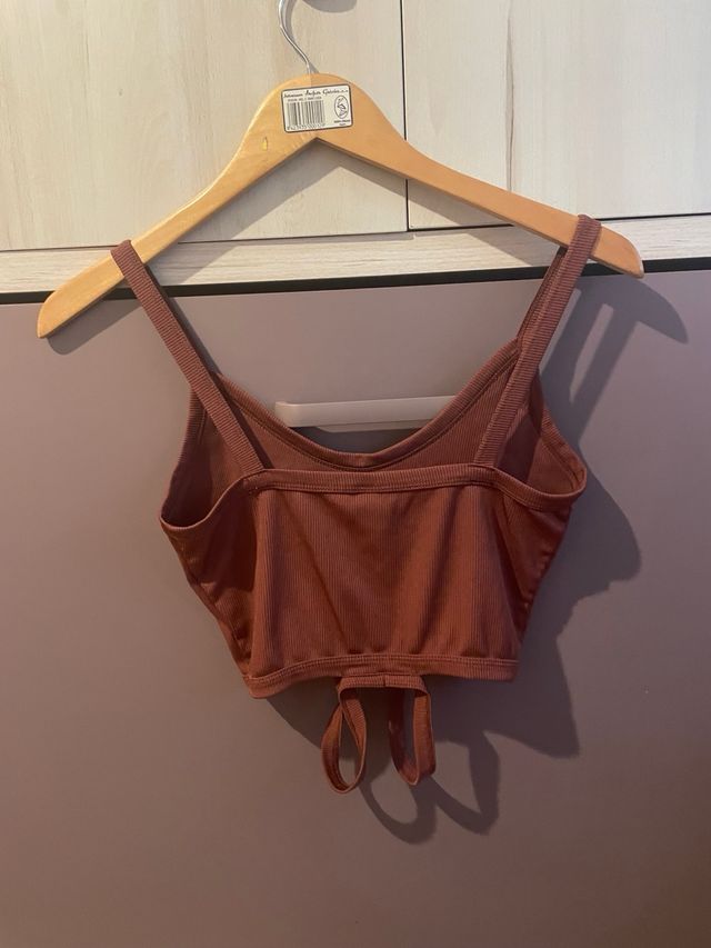 Top marrón - Básico