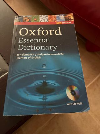Oxford Essential Dictionary and CD-ROM Pack 2E:...