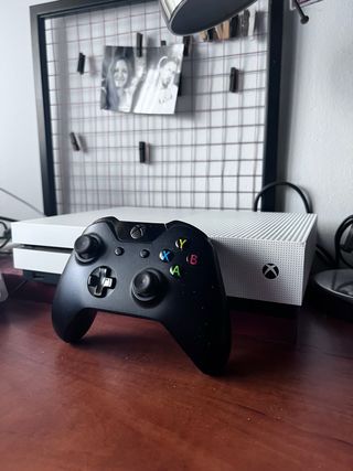 Xbox One S 1Tb (sin mando)