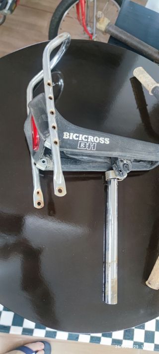 Sillín Bicicross BH: sillín + manillar