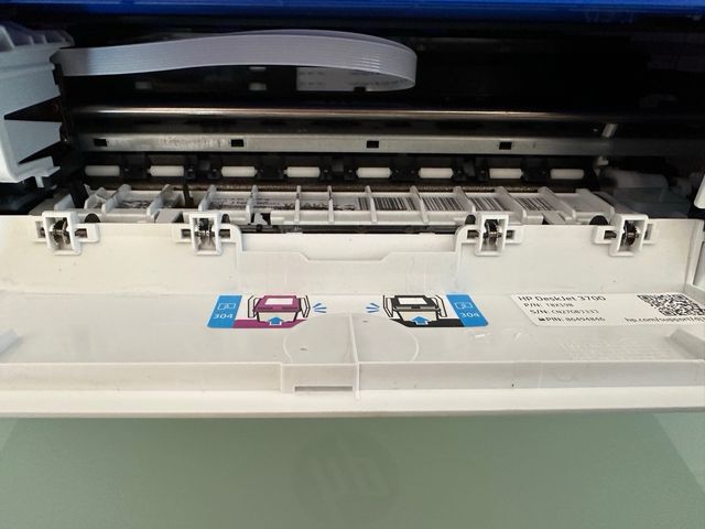 Impresora HP DeskJet 3760 - Imprime, escanea y cop