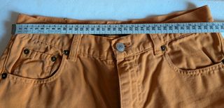 Pantalones vaqueros anaranjados