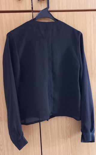 Blusa negra seda