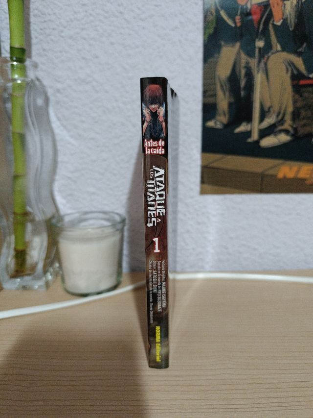 Ataque a los titanes, Antes de la caída 1