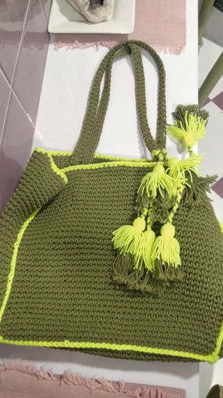 Bolso crochet verde oliva y amarillo