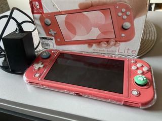 Nintendo Switch Lite Coral - Como nueva