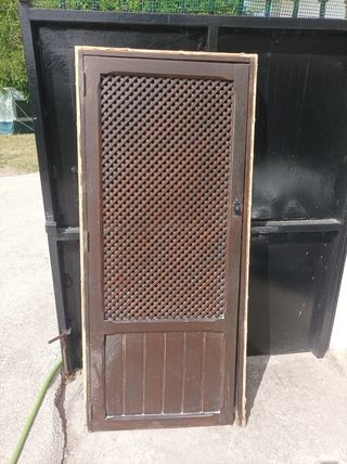 Puerta interior madera - celosía