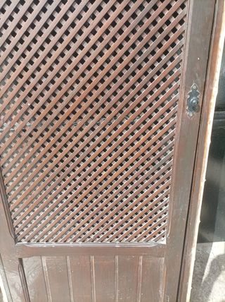 Puerta interior madera - celosía