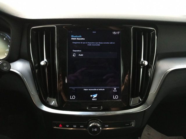 Volvo V60 Momentum Pro