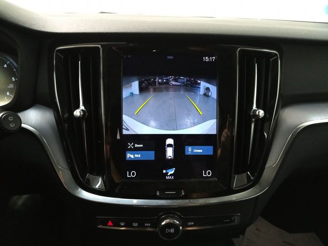 Volvo V60 Momentum Pro