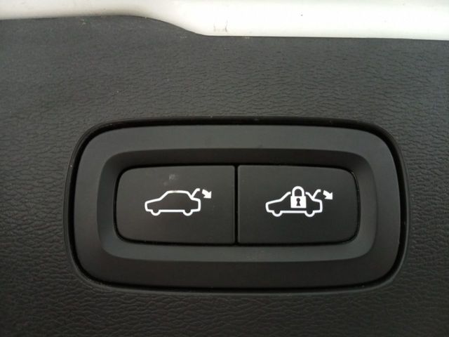 Volvo V60 Momentum Pro