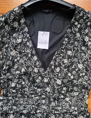 Vestido flores blanco y negro