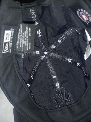 Gorra NY negra - Nueva y original