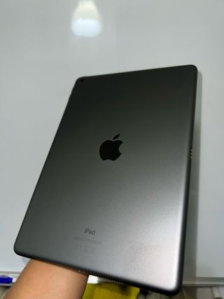 iPad 8ª generación - 32GB - Gris espacial