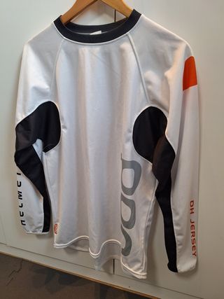 Maillot bici descenso POC